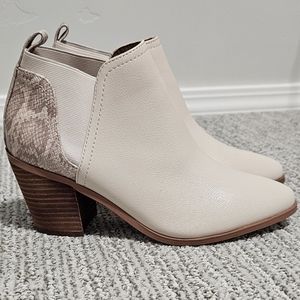 DV booties